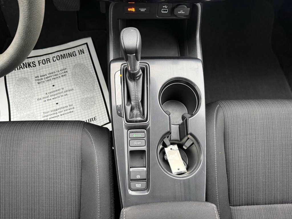 Honda Civic Sedan Vehicle Full-screen Gallery Image 29