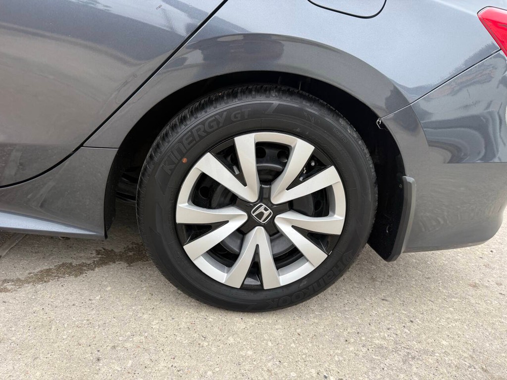 Honda Civic Sedan Vehicle Full-screen Gallery Image 35