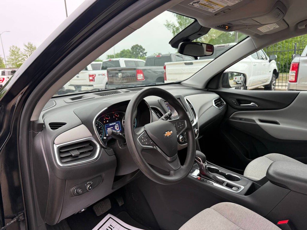 Chevrolet Equinox Vehicle Full-screen Gallery Image 06