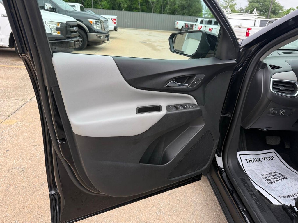 Chevrolet Equinox Vehicle Full-screen Gallery Image 08