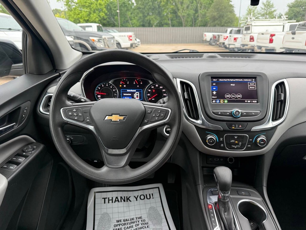 Chevrolet Equinox Vehicle Full-screen Gallery Image 21