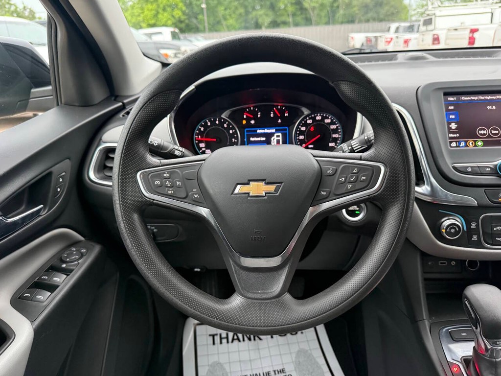 Chevrolet Equinox Vehicle Full-screen Gallery Image 22