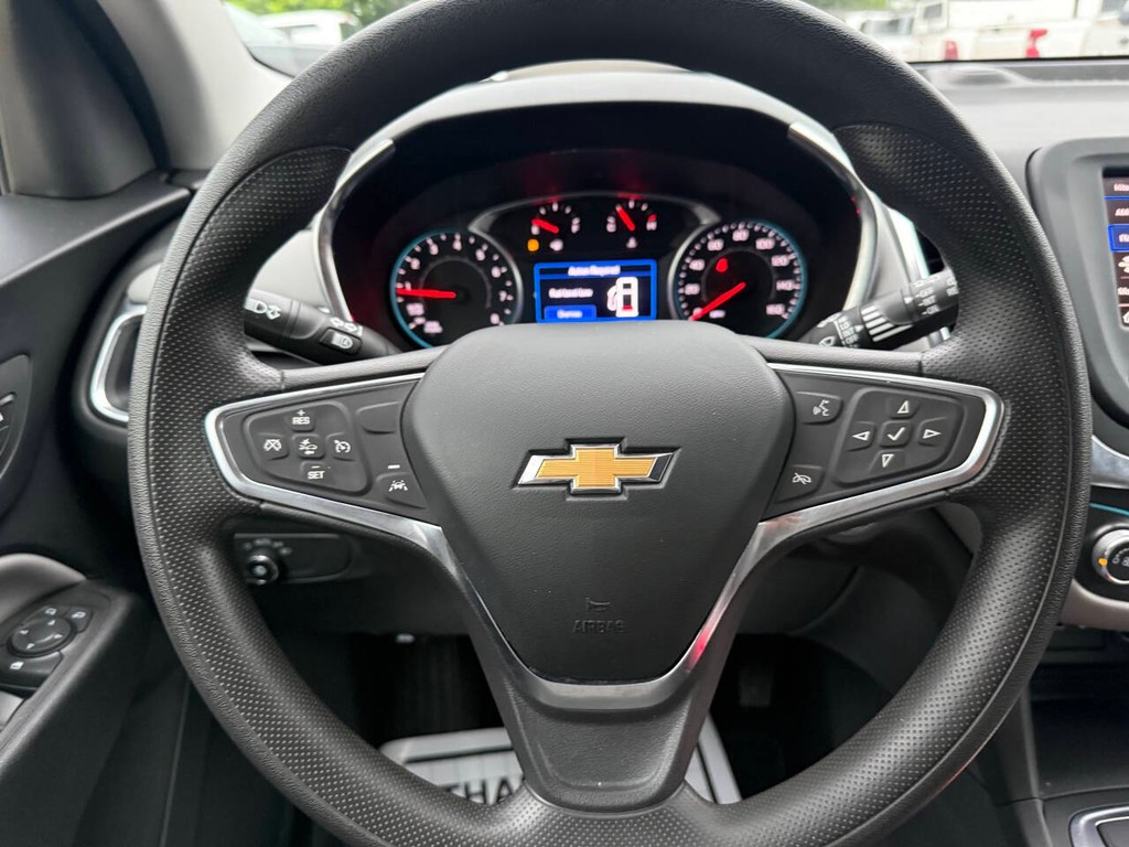 Chevrolet Equinox Vehicle Full-screen Gallery Image 23