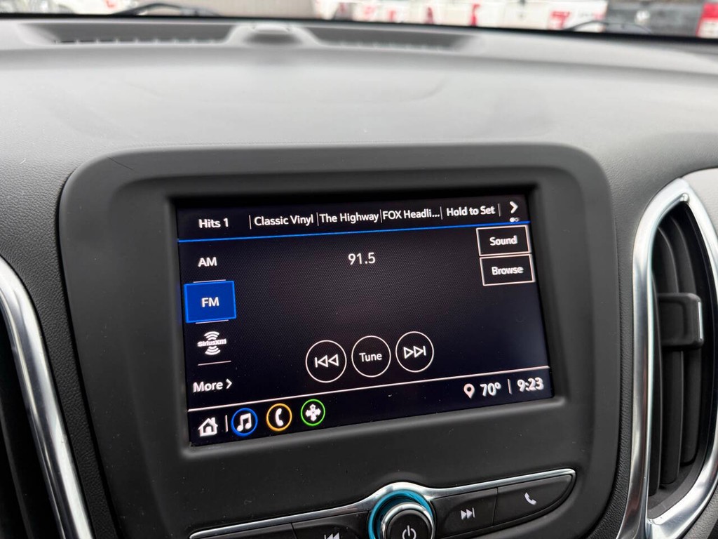 Chevrolet Equinox Vehicle Full-screen Gallery Image 25