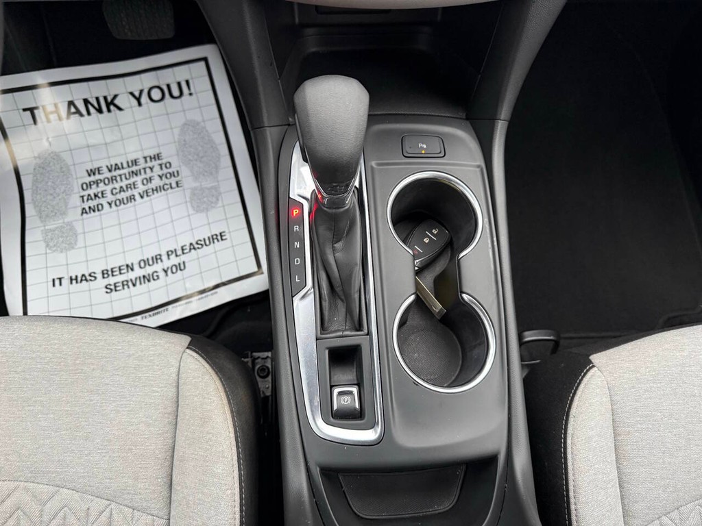 Chevrolet Equinox Vehicle Full-screen Gallery Image 29