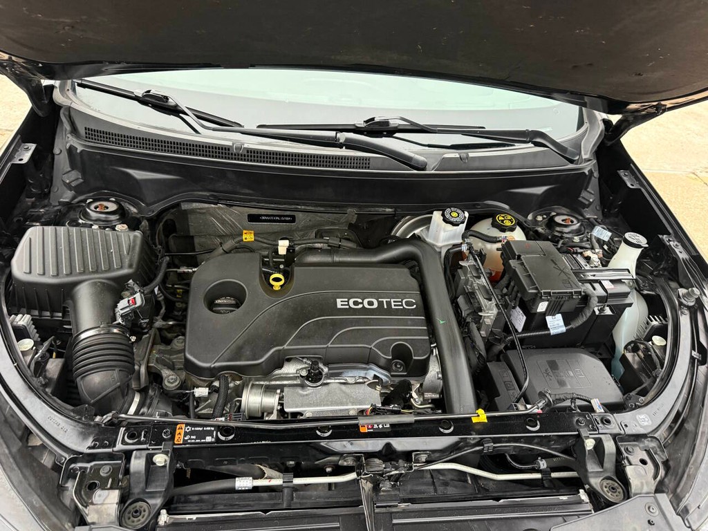 Chevrolet Equinox Vehicle Full-screen Gallery Image 34