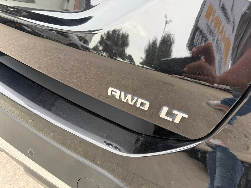 Chevrolet Equinox Vehicle Full-screen Gallery Image 38