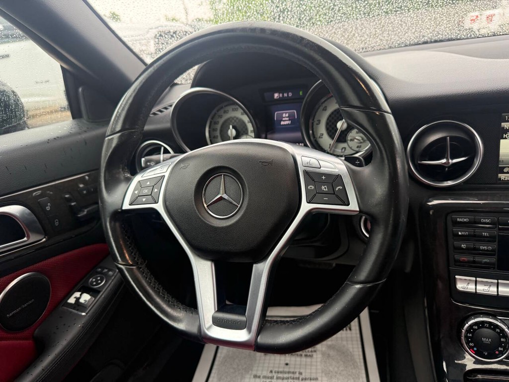 Mercedes-Benz SLK-Class Vehicle Full-screen Gallery Image 21