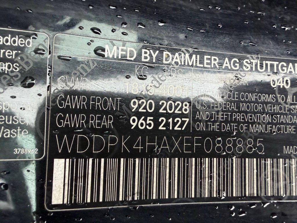 Mercedes-Benz SLK-Class Vehicle Full-screen Gallery Image 33