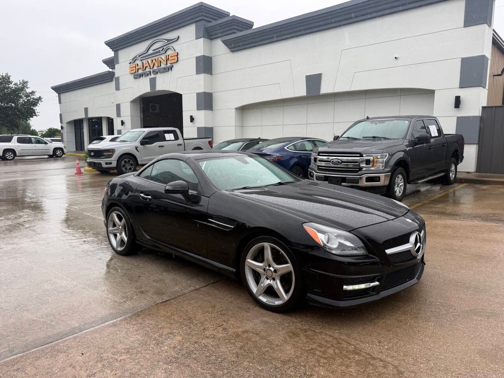 Mercedes-Benz SLK-Class Vehicle Full-screen Gallery Image 39