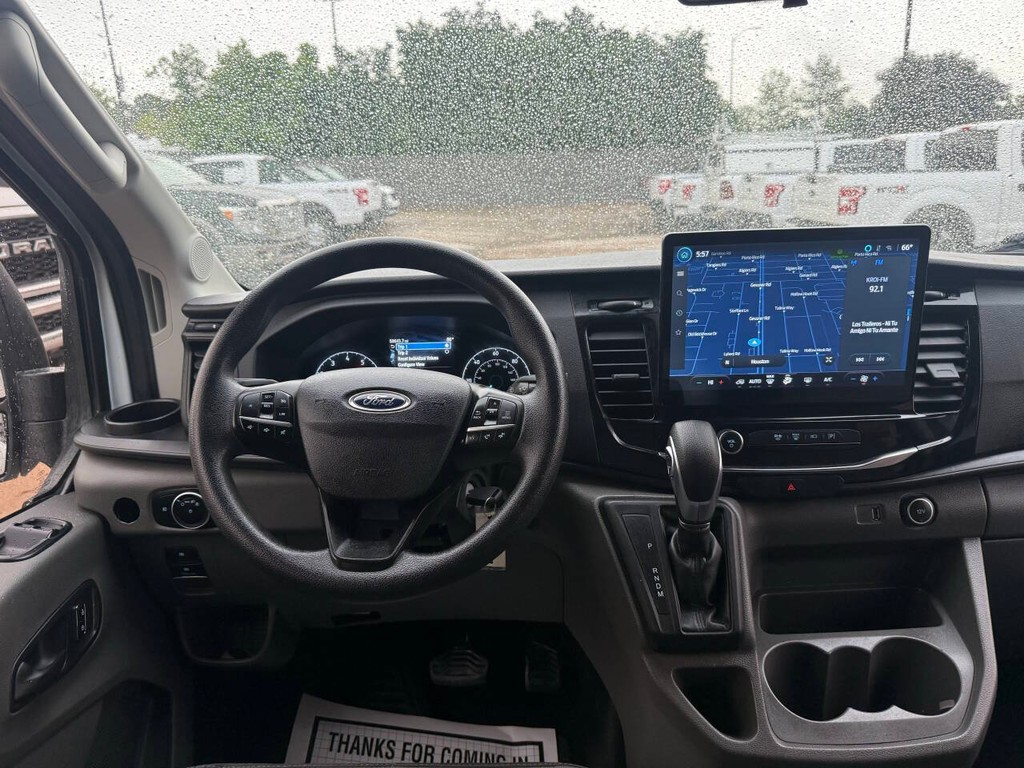 Ford Transit Passenger Wagon Vehicle Full-screen Gallery Image 20