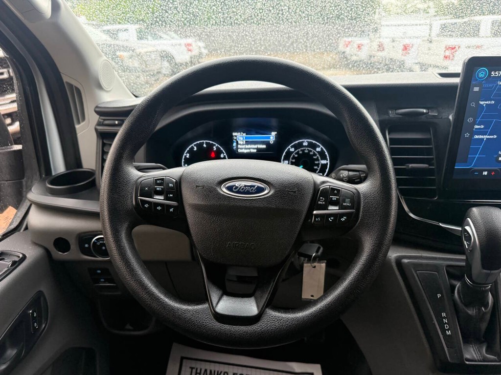 Ford Transit Passenger Wagon Vehicle Full-screen Gallery Image 21