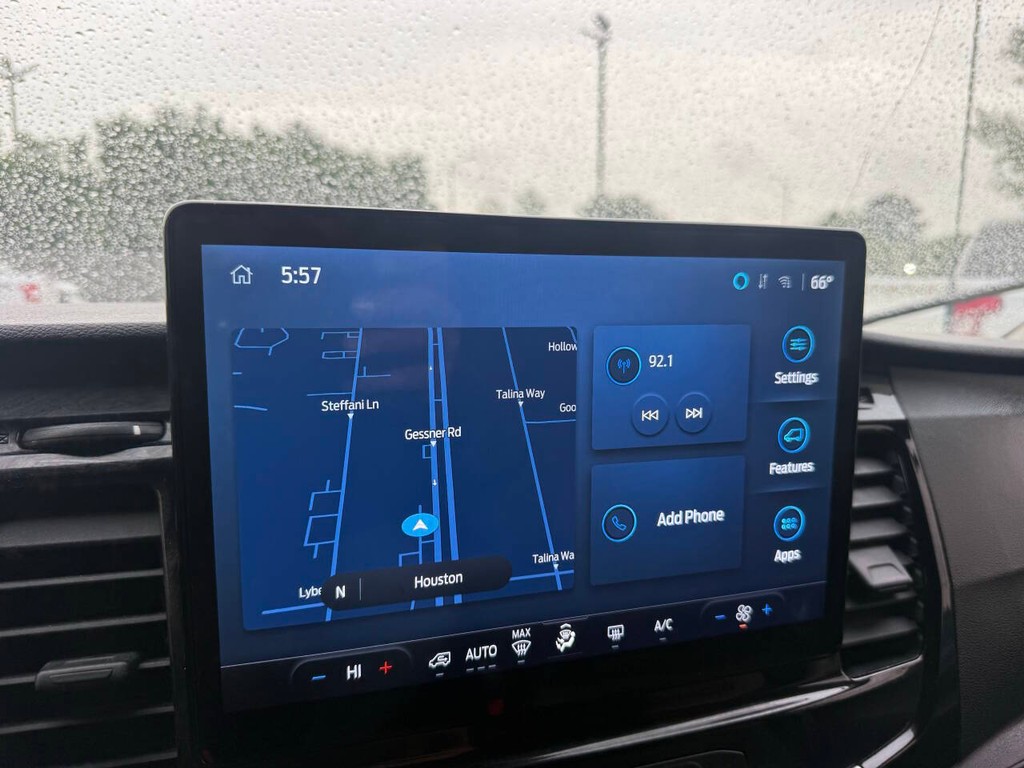 Ford Transit Passenger Wagon Vehicle Full-screen Gallery Image 26