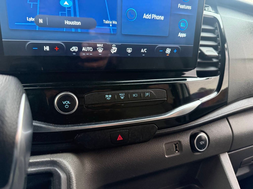 Ford Transit Passenger Wagon Vehicle Full-screen Gallery Image 27