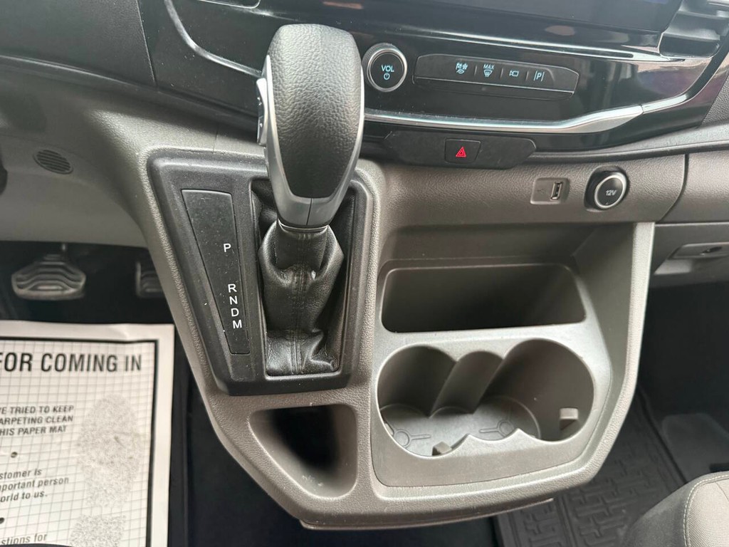 Ford Transit Passenger Wagon Vehicle Full-screen Gallery Image 28