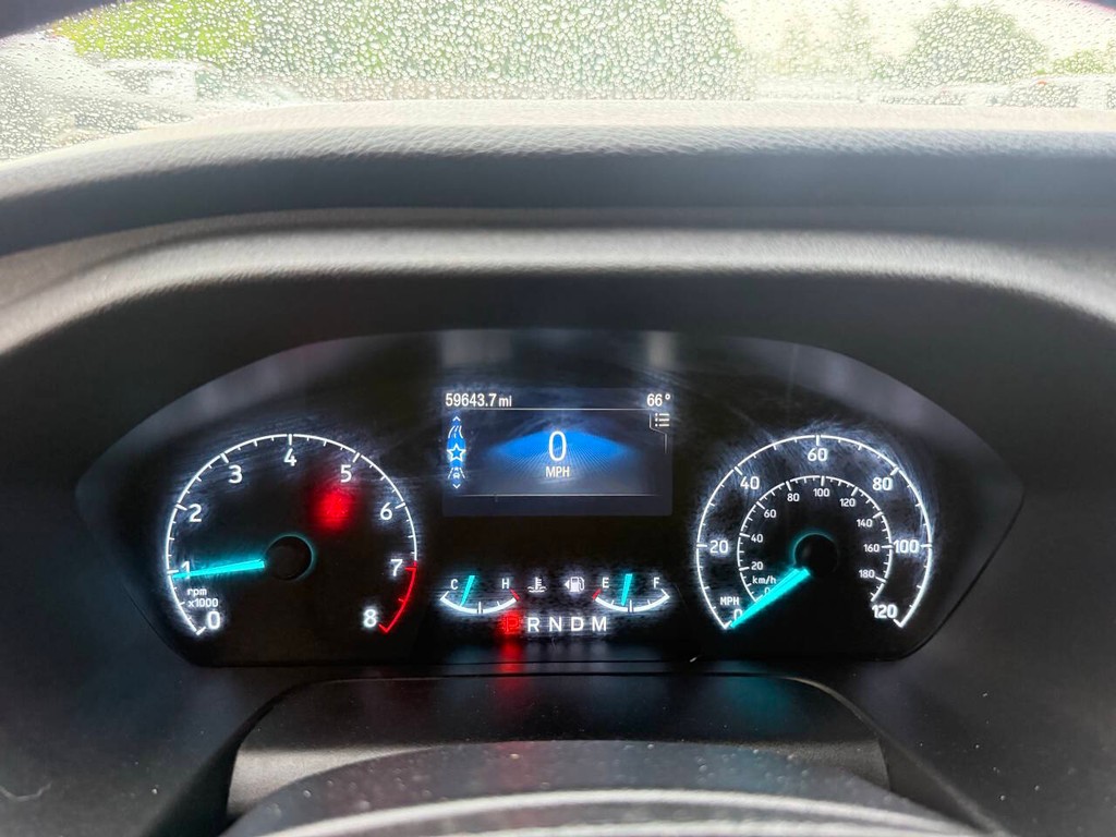 Ford Transit Passenger Wagon Vehicle Full-screen Gallery Image 30