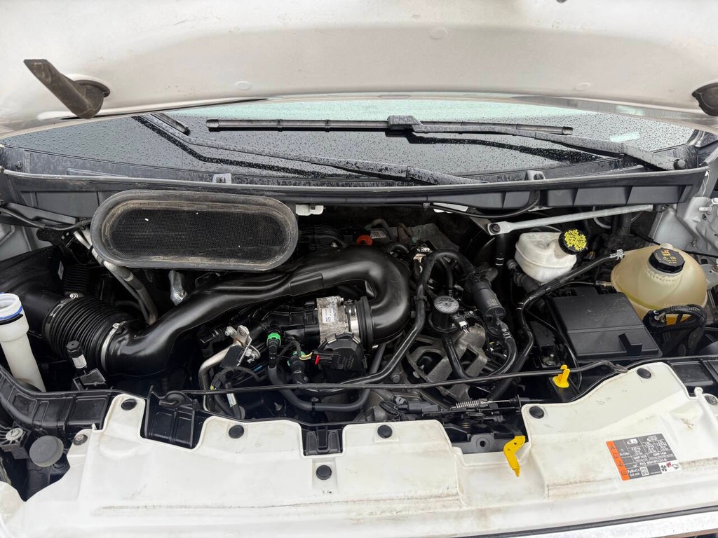 Ford Transit Passenger Wagon Vehicle Full-screen Gallery Image 33