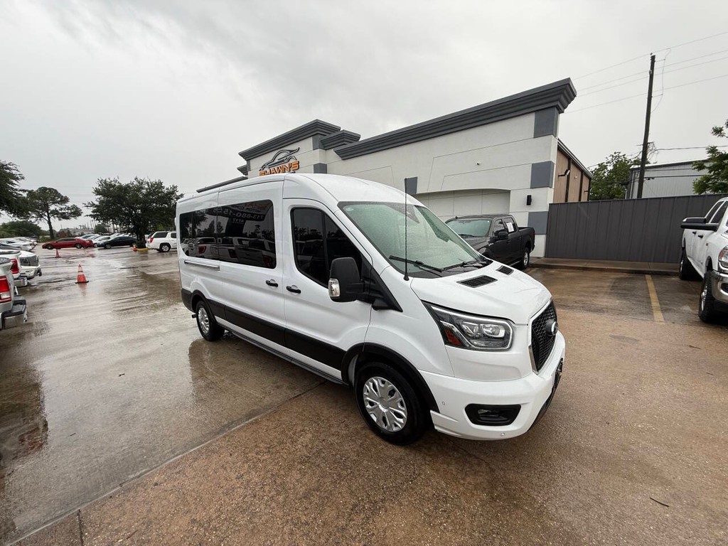 Ford Transit Passenger Wagon Vehicle Full-screen Gallery Image 43