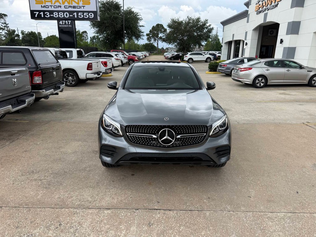 Mercedes-Benz GLC Vehicle Full-screen Gallery Image 39