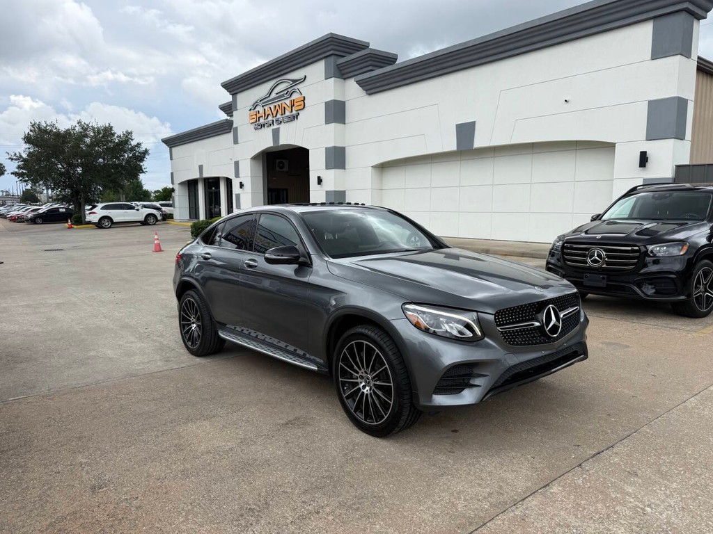 Mercedes-Benz GLC Vehicle Full-screen Gallery Image 41
