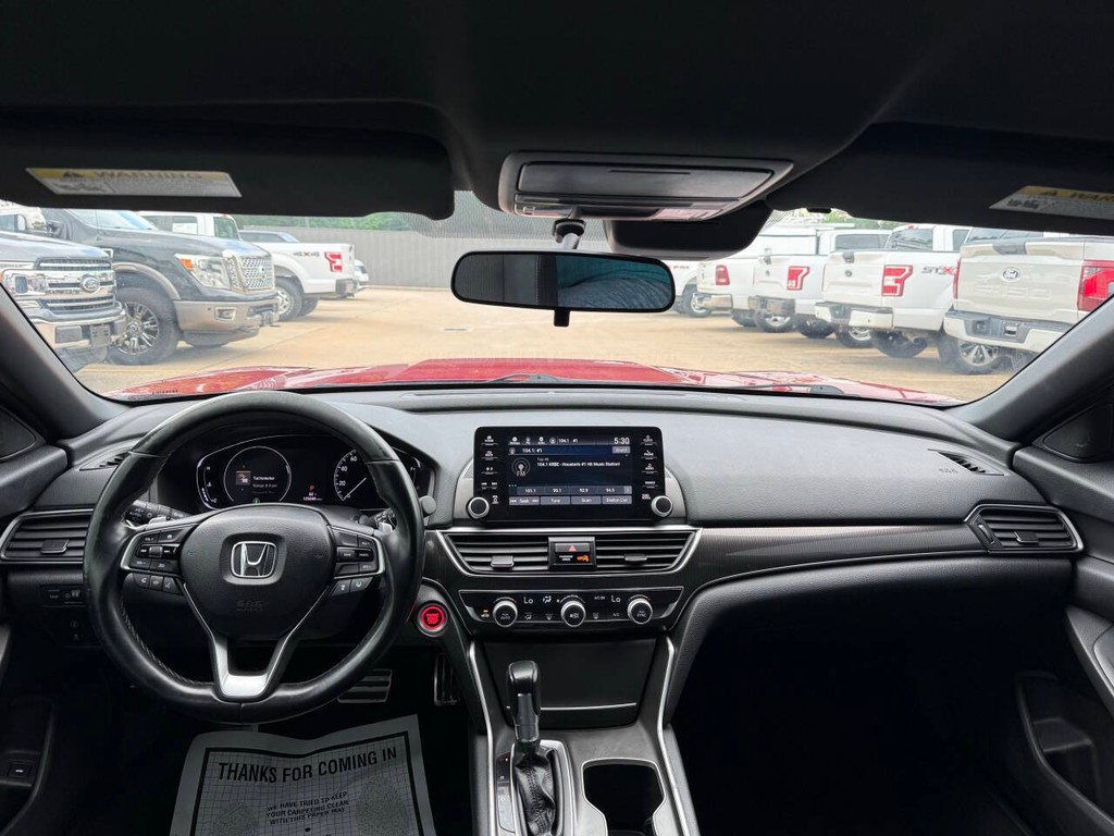 Honda Accord Sedan Vehicle Full-screen Gallery Image 17