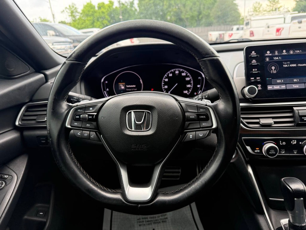 Honda Accord Sedan Vehicle Full-screen Gallery Image 22