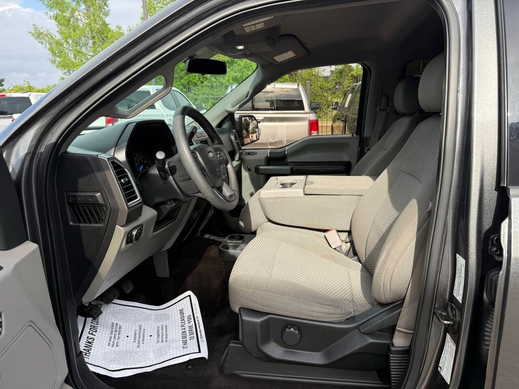 Ford F-150 Vehicle Full-screen Gallery Image 07