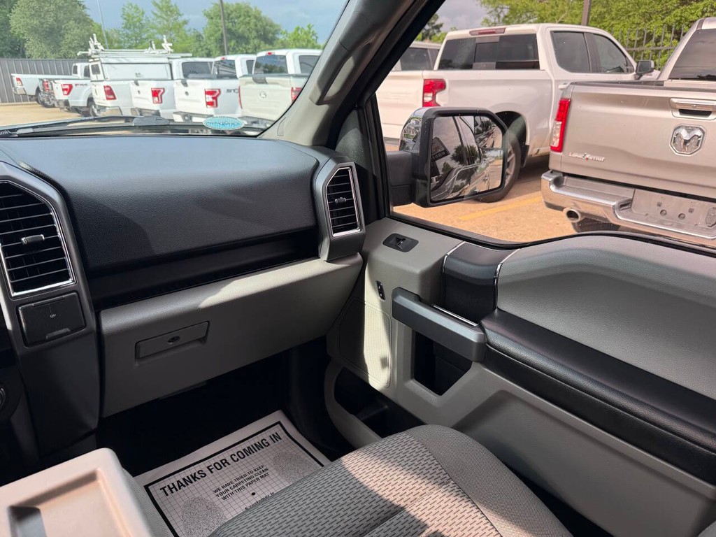 Ford F-150 Vehicle Full-screen Gallery Image 20