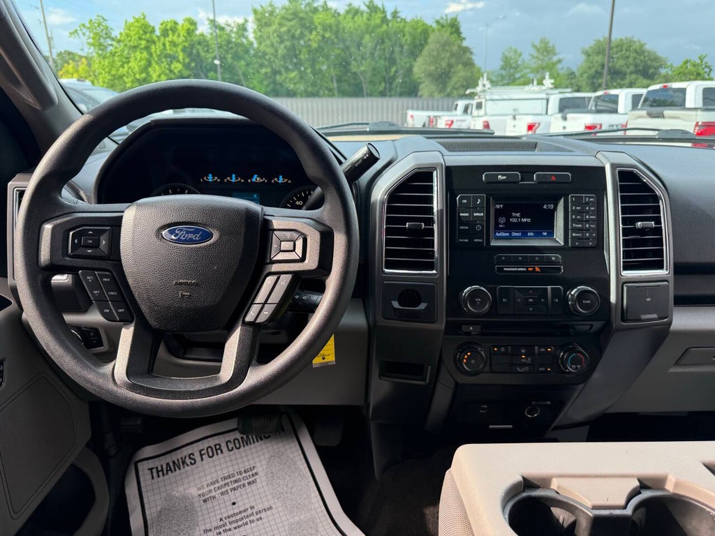 Ford F-150 Vehicle Full-screen Gallery Image 21