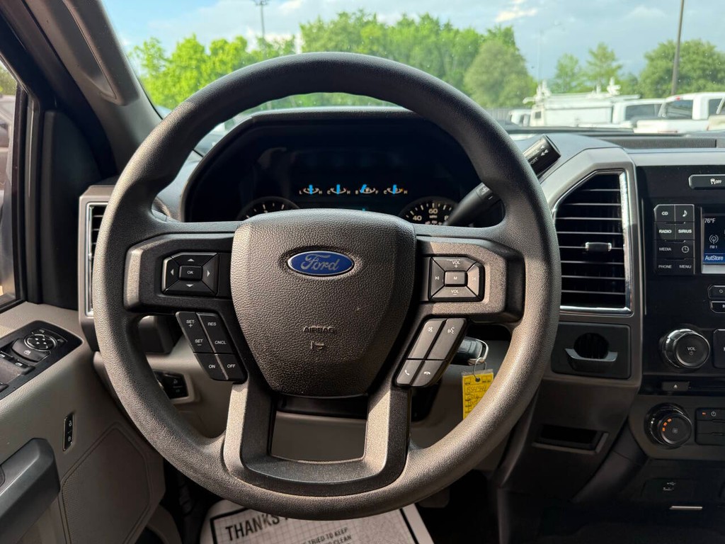 Ford F-150 Vehicle Full-screen Gallery Image 22