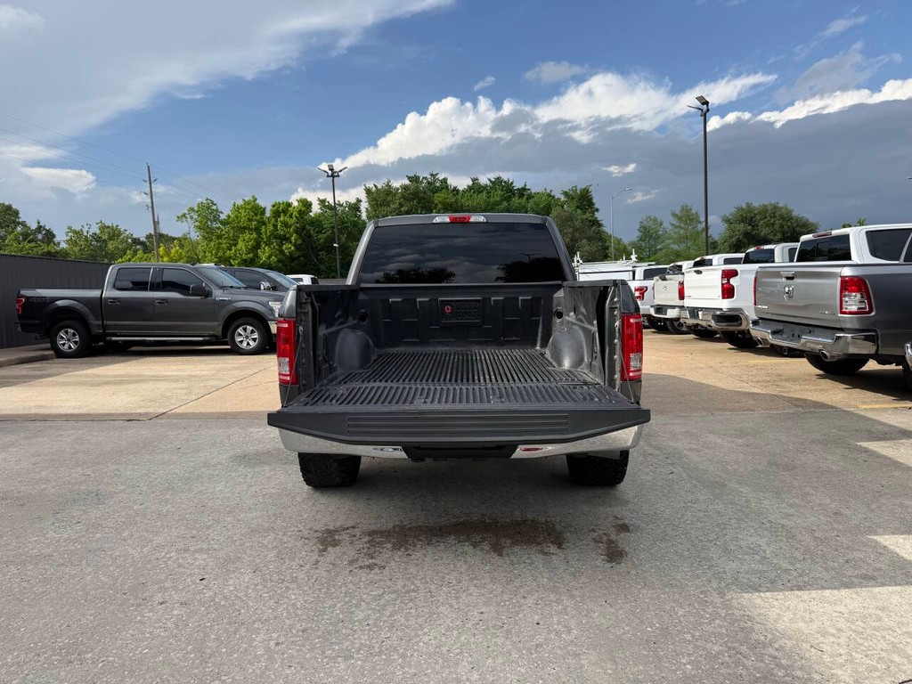 Ford F-150 Vehicle Full-screen Gallery Image 36