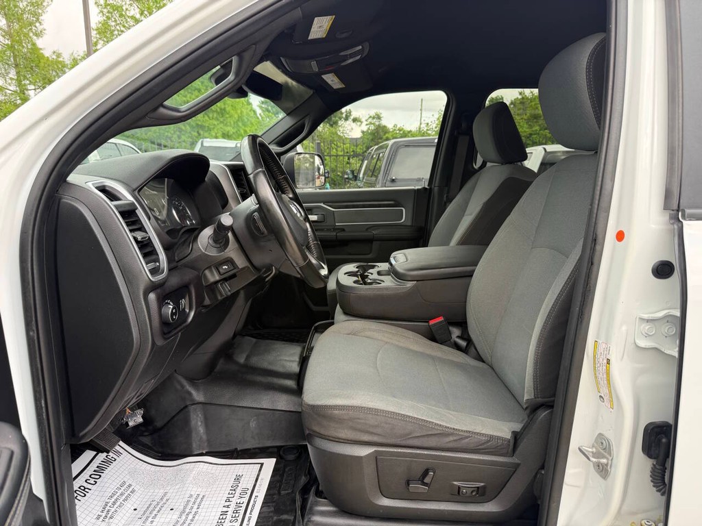 Ram 2500 Vehicle Full-screen Gallery Image 07