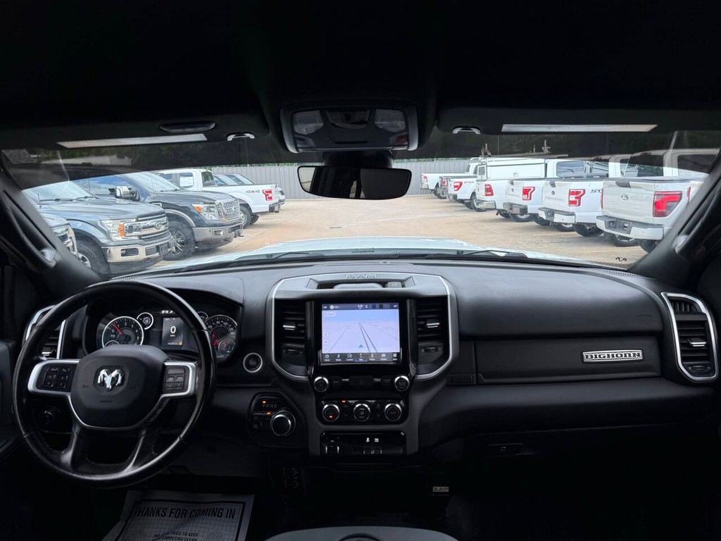 Ram 2500 Vehicle Full-screen Gallery Image 17