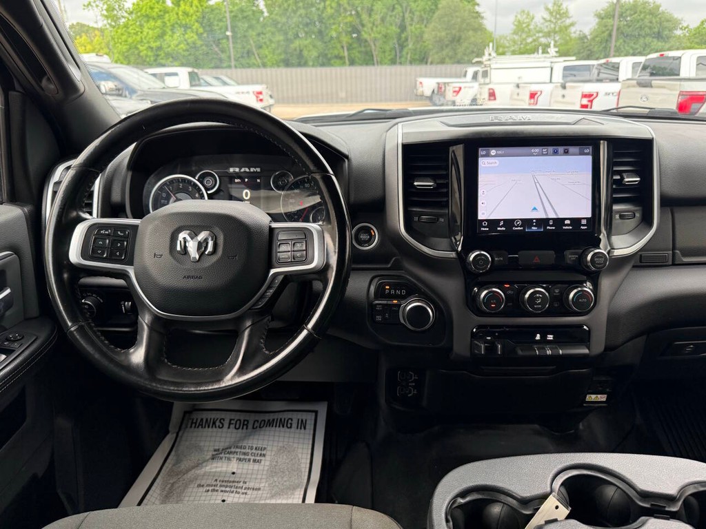 Ram 2500 Vehicle Full-screen Gallery Image 21