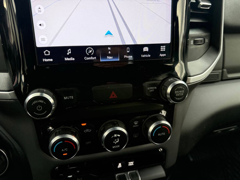 Ram 2500 Vehicle Full-screen Gallery Image 27