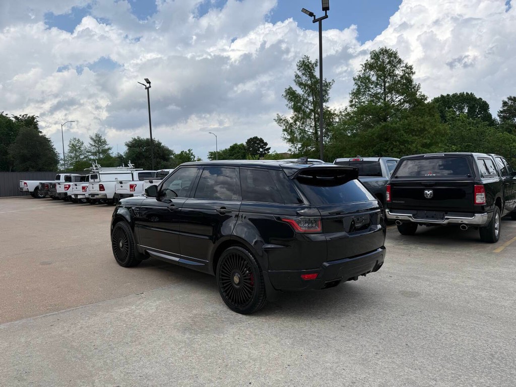 Land Rover Range Rover Sport Vehicle Full-screen Gallery Image 04