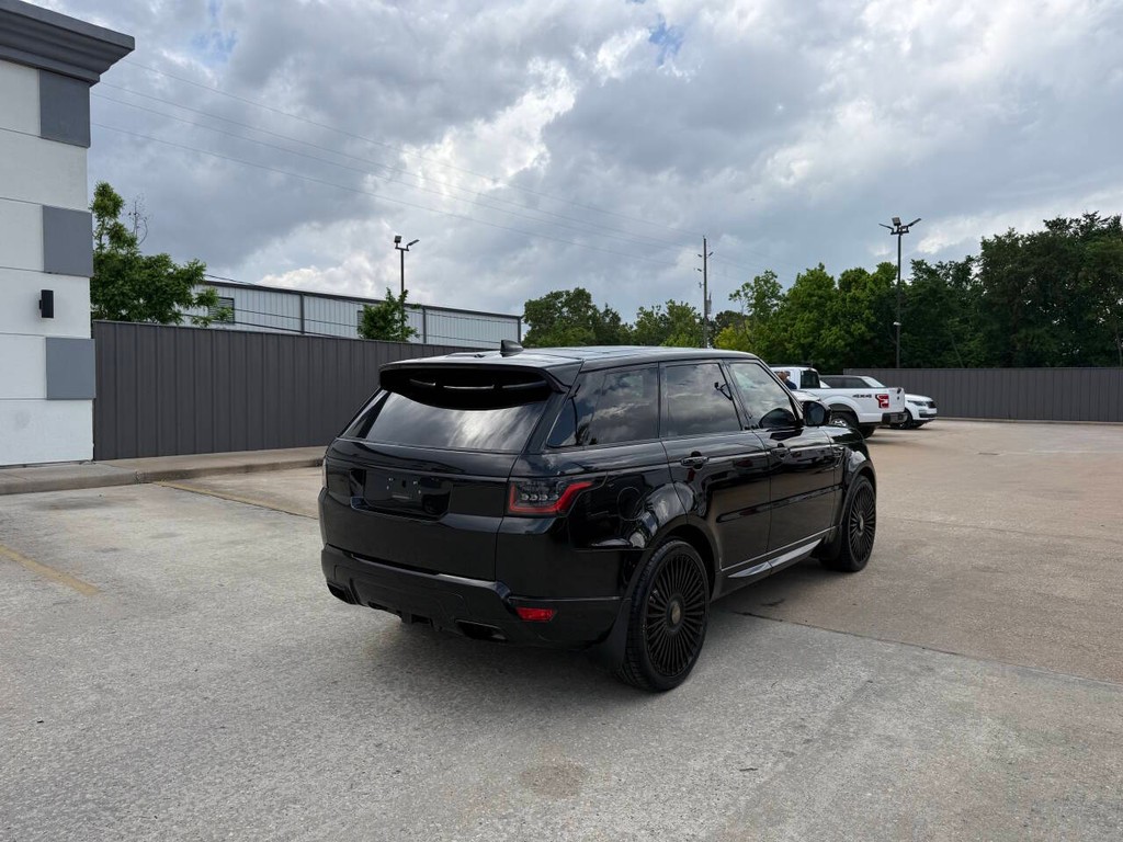 Land Rover Range Rover Sport Vehicle Full-screen Gallery Image 05