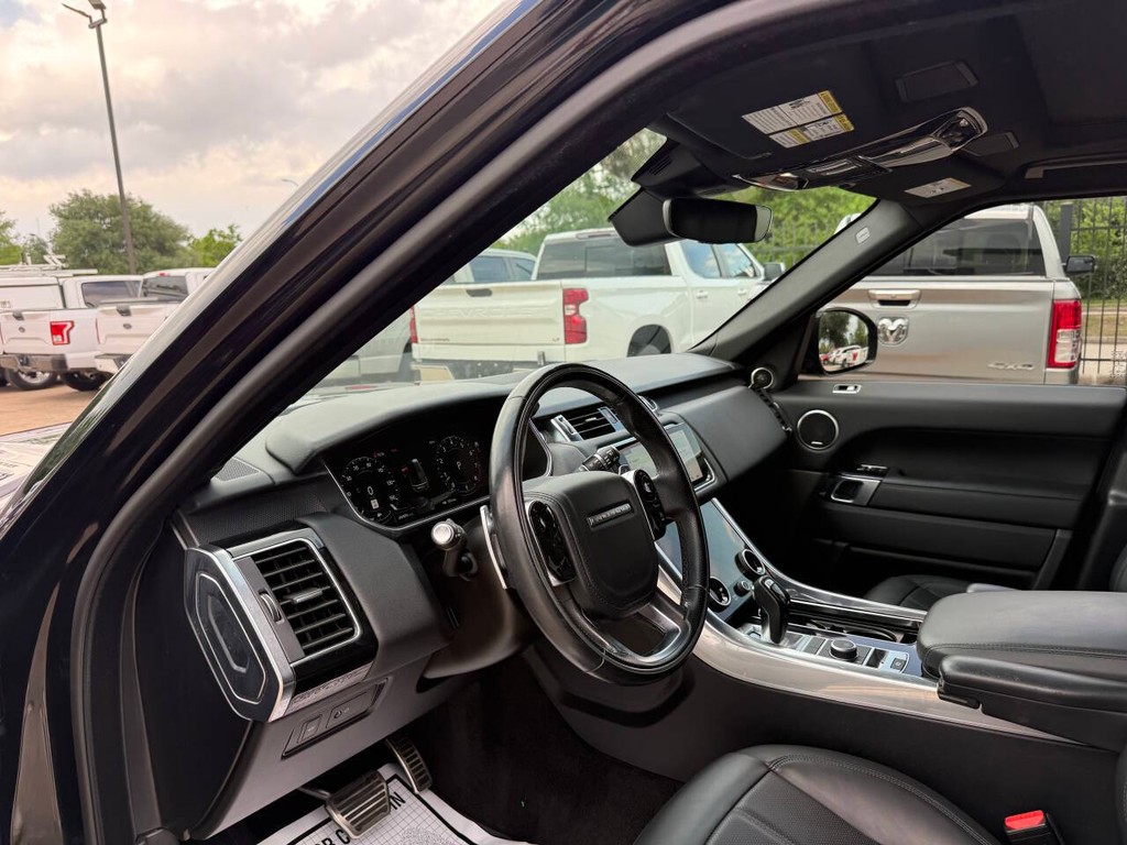 Land Rover Range Rover Sport Vehicle Full-screen Gallery Image 06