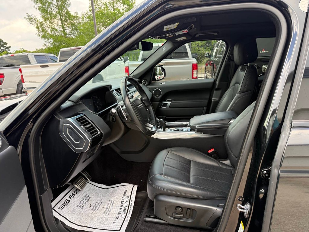 Land Rover Range Rover Sport Vehicle Full-screen Gallery Image 07