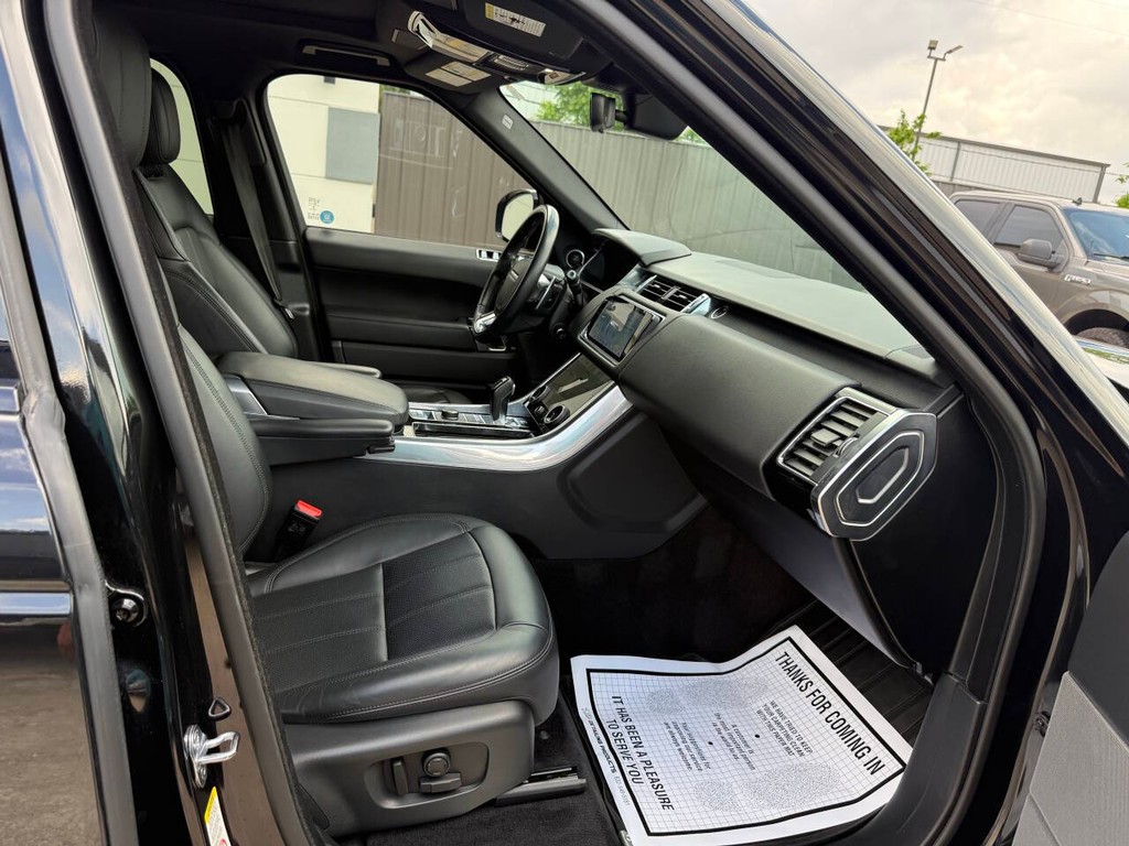 Land Rover Range Rover Sport Vehicle Full-screen Gallery Image 10