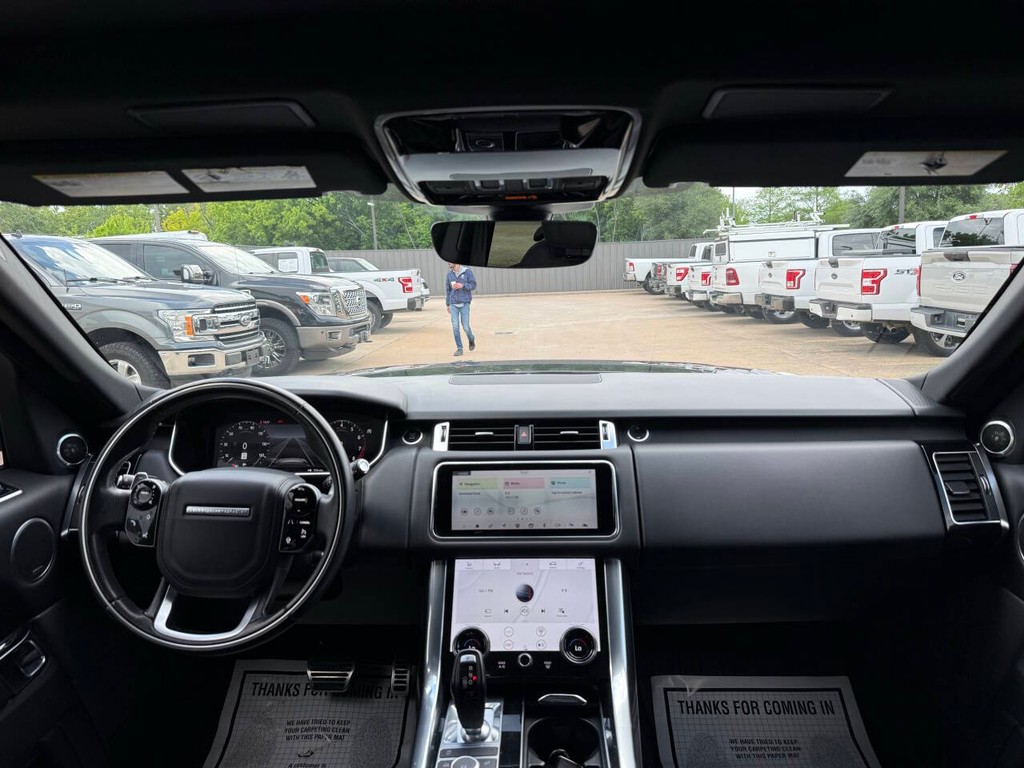 Land Rover Range Rover Sport Vehicle Full-screen Gallery Image 17