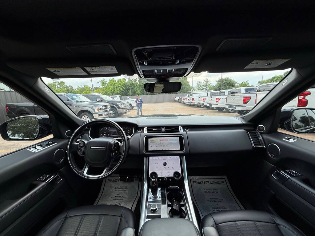 Land Rover Range Rover Sport Vehicle Full-screen Gallery Image 18