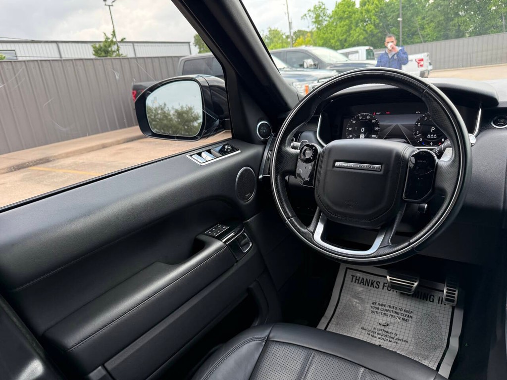 Land Rover Range Rover Sport Vehicle Full-screen Gallery Image 19