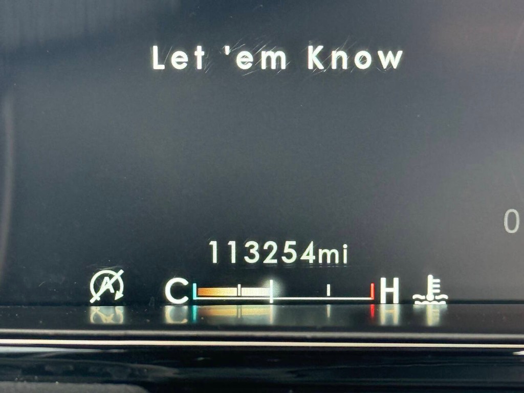 Lincoln Navigator Vehicle Full-screen Gallery Image 40