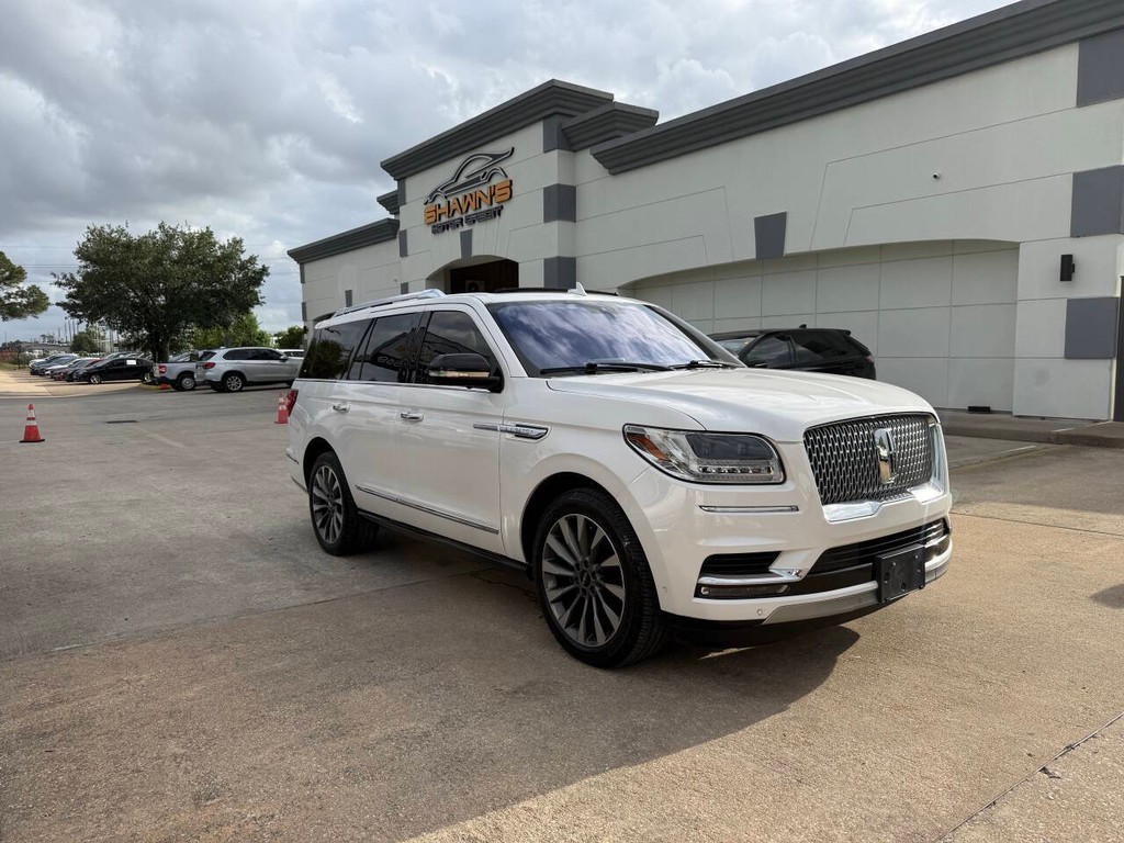 Lincoln Navigator Vehicle Full-screen Gallery Image 49