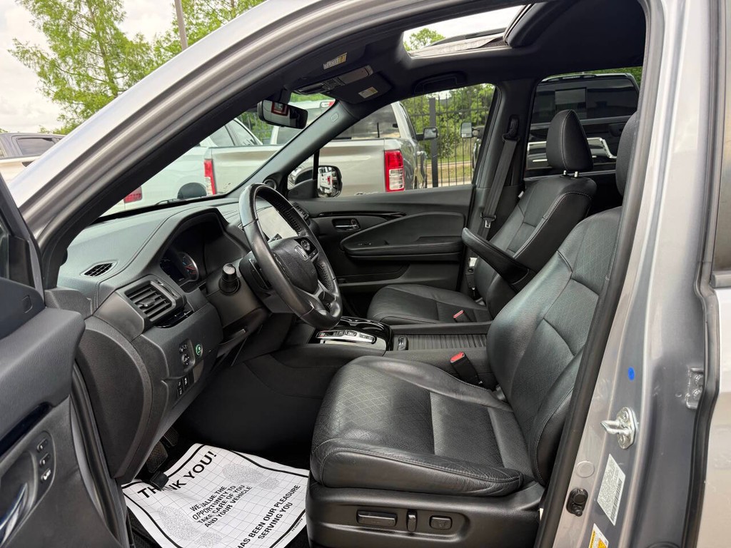 Honda Passport Vehicle Full-screen Gallery Image 07