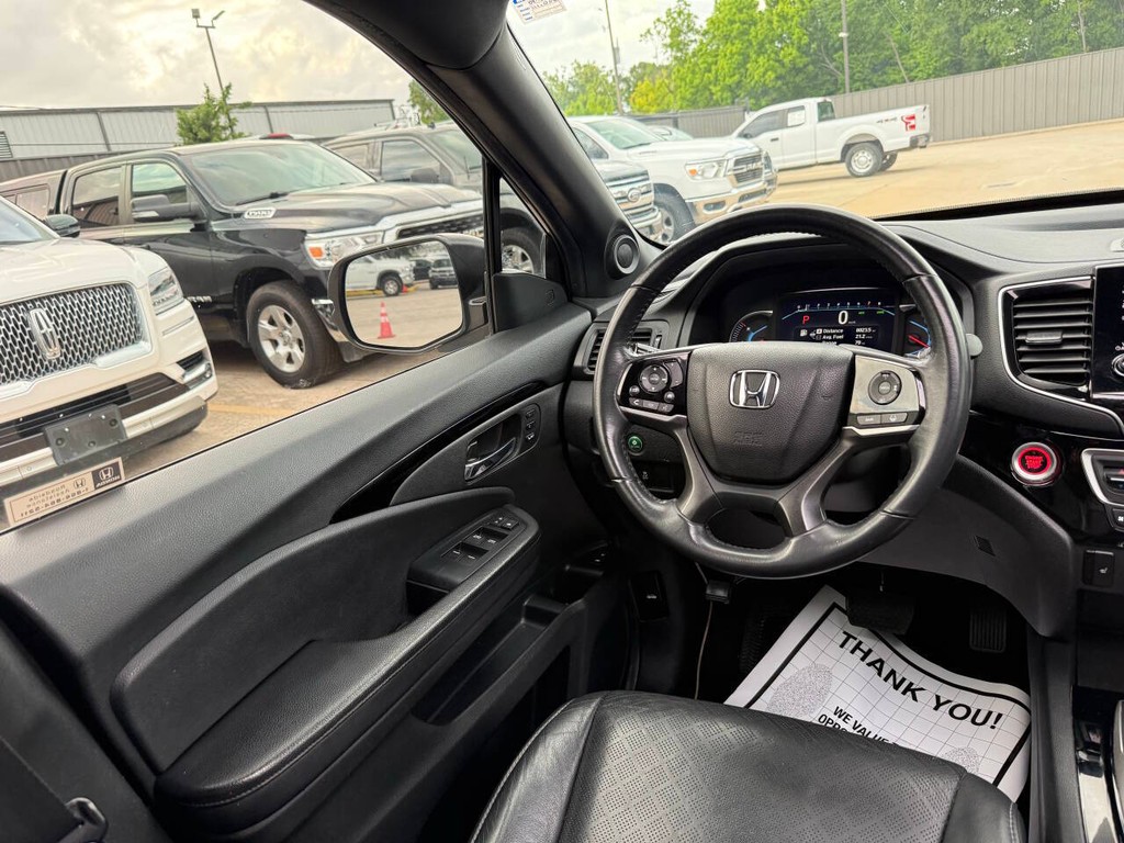 Honda Passport Vehicle Full-screen Gallery Image 18
