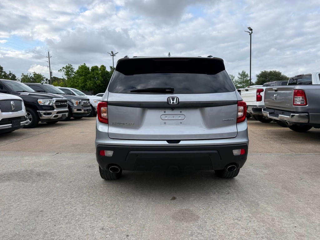 Honda Passport Vehicle Full-screen Gallery Image 39