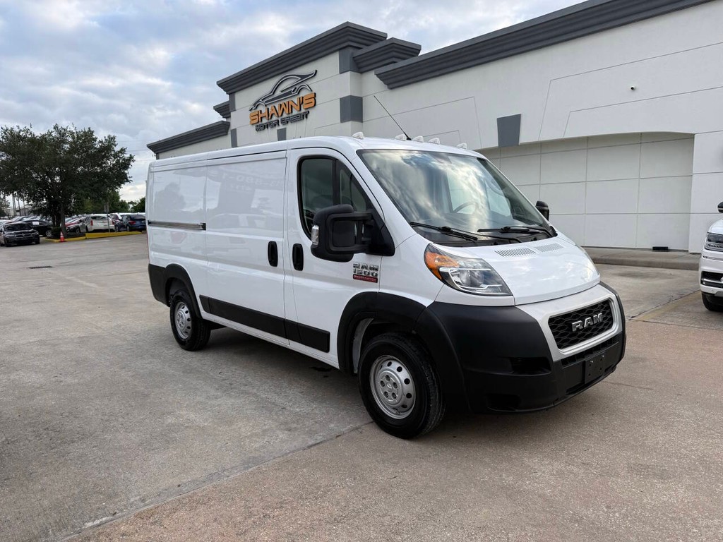 Ram ProMaster Cargo Van Vehicle Full-screen Gallery Image 02