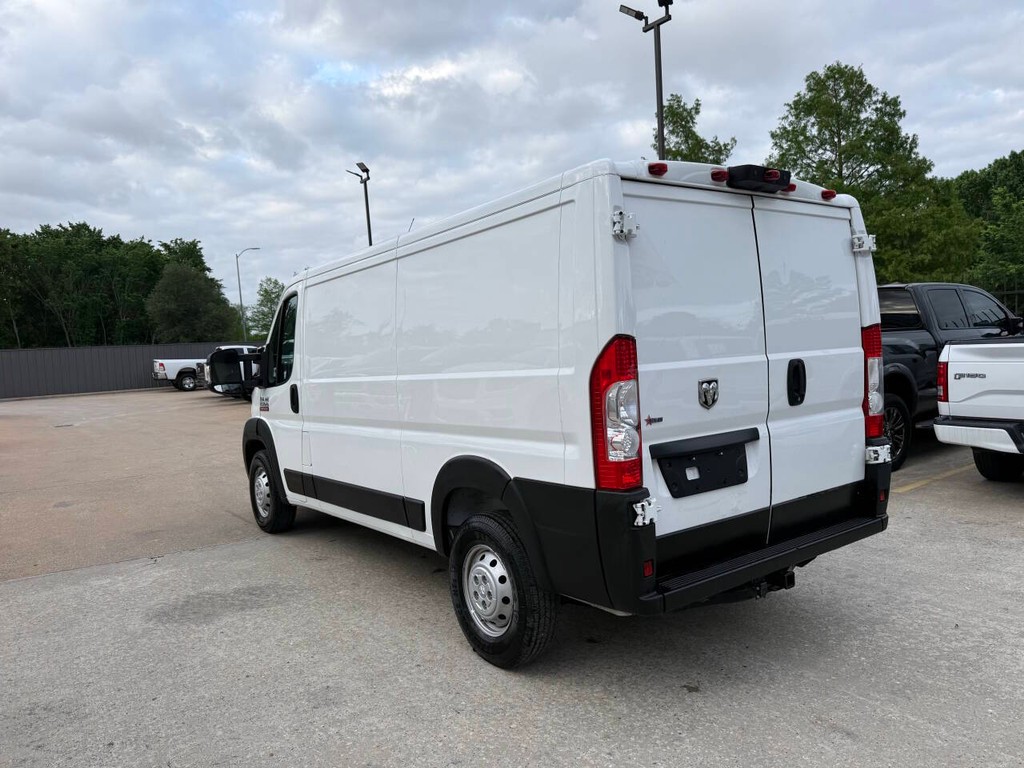 Ram ProMaster Cargo Van Vehicle Full-screen Gallery Image 04